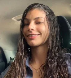 Lauren Clemente, de 20 anos