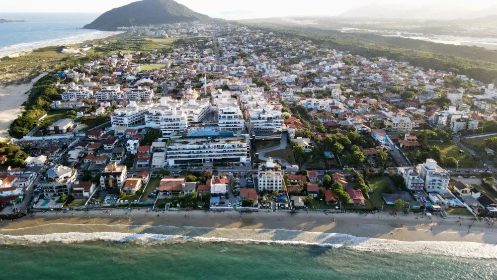 Casas-e-terrenos-superam-apartamentos-na-preferencia-do-brasileiro-1000x563.webp
