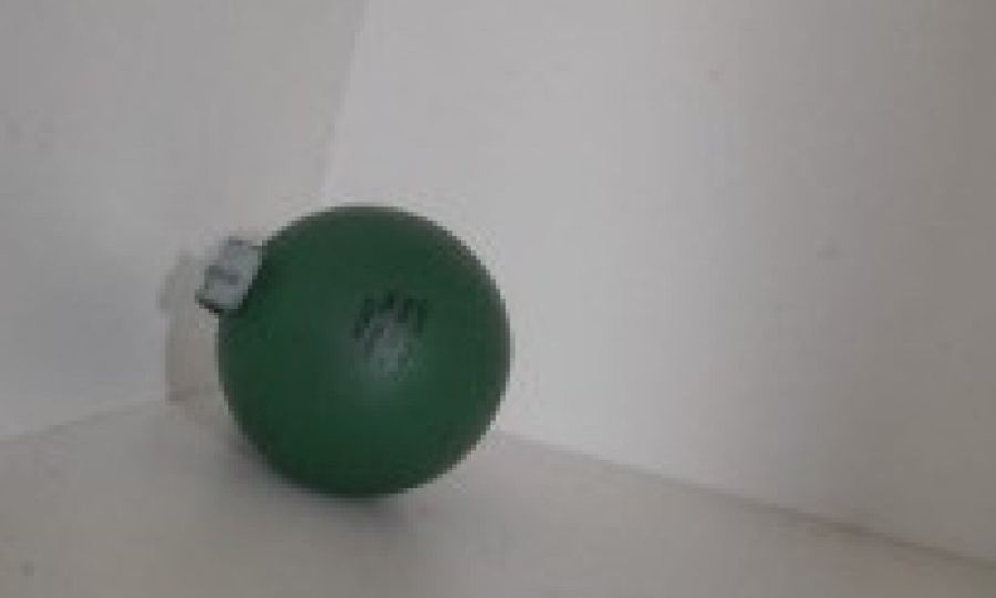 Pintor encontra granada durante reforma de apartamento em condomínio de Minas Gerais