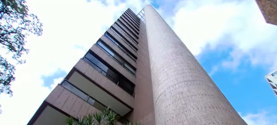 Moradores de condomínio em bairro nobre de BH denunciam empresa por obra inacabada e danos na fachada