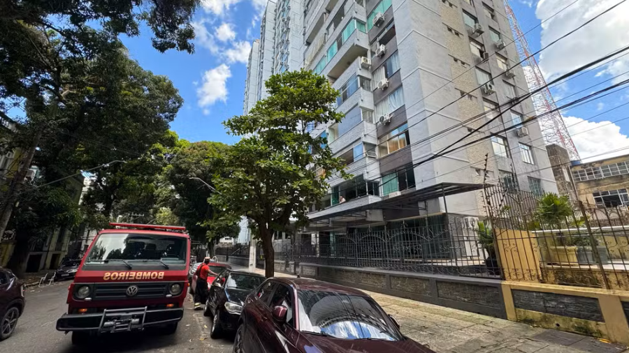 Elevador despenca em prédio de Belém e mobiliza equipes de resgate