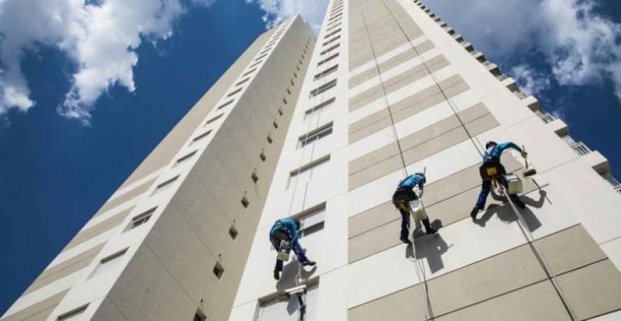 A omissão do síndico diante de vícios construtivos pode custar caro e até gerar responsabilização judicial