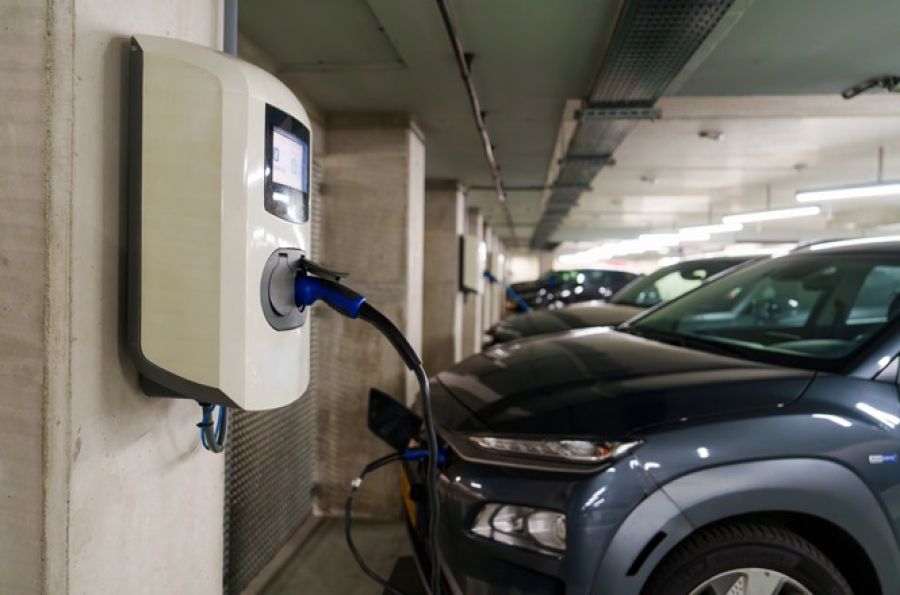 Justiça de SC suspende uso de carregadores de carros elétricos em condomínio em Florianópolis