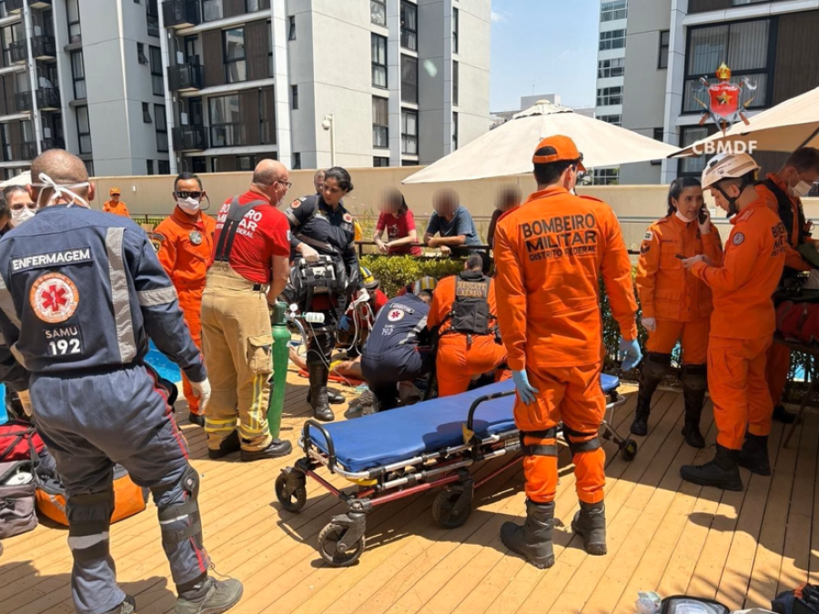 Homem de 42 anos é reanimado após afogamento em piscina de condomínio no Park Sul