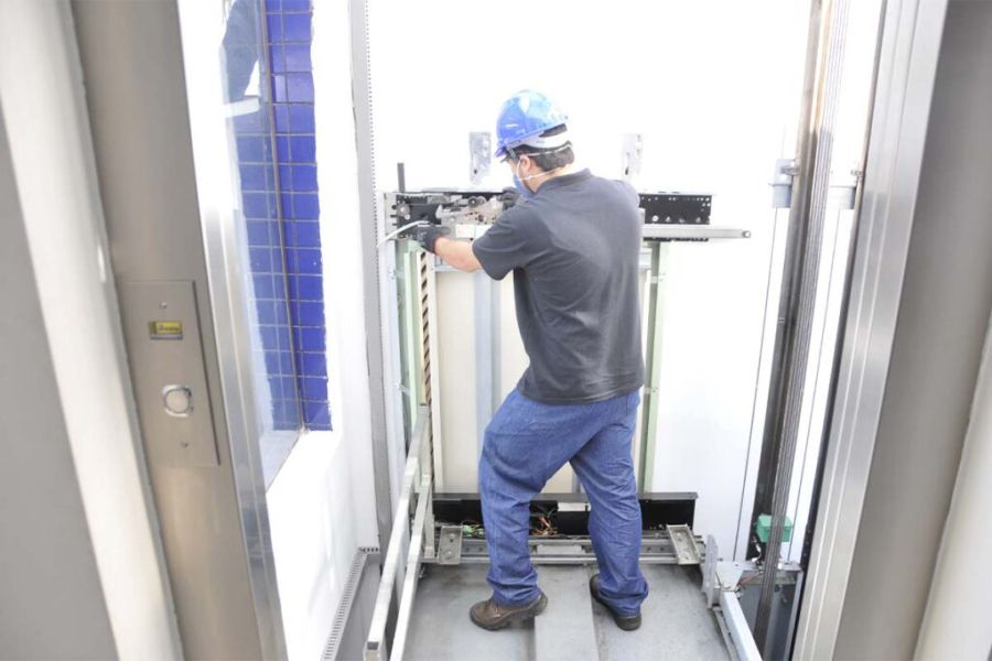 Aumento de ocorrências em elevadores em SP acende alerta para segurança predial
