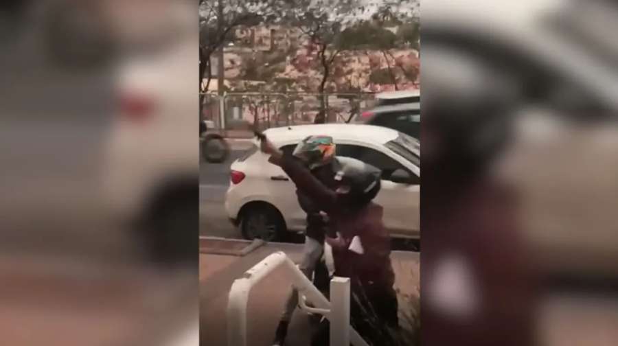 Homens roubam celulares e trocam tiros em condomínio na Zona Leste de SP