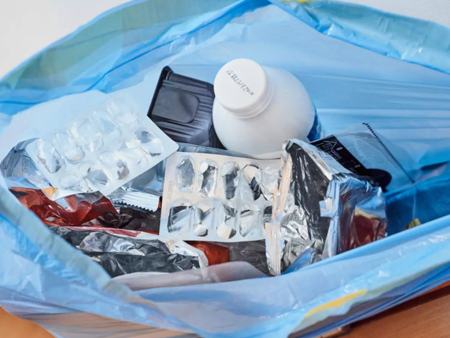 Advogado esclarece descarte de medicamentos em condomínios e direitos dos moradores