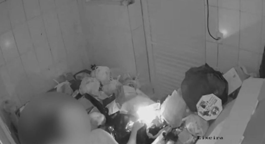 Homem invade lixeira e coloca fogo em condomínio de Brusque