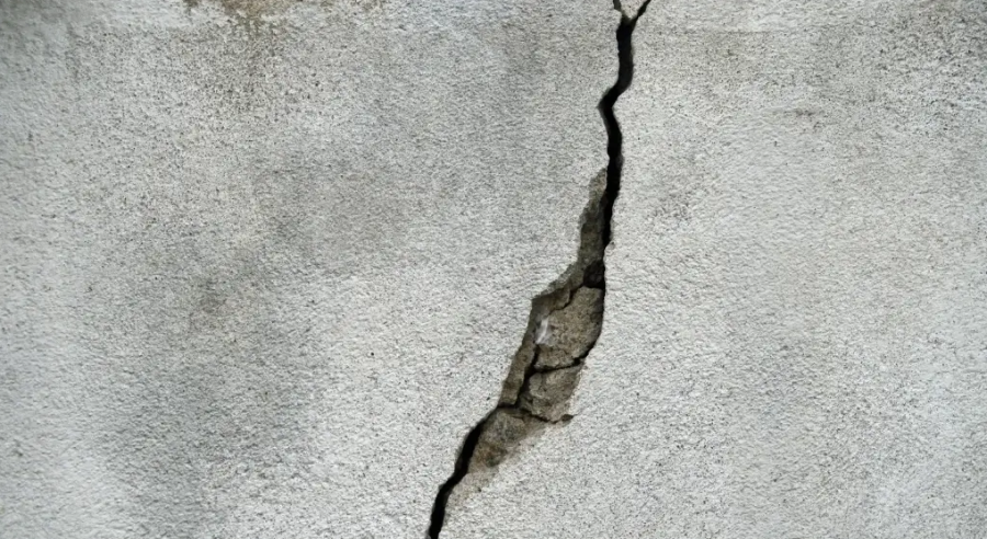 Moradora denuncia obra irregular e aponta risco estrutural em condomínio; especialista alerta para dever legal de zelar pelo prédio