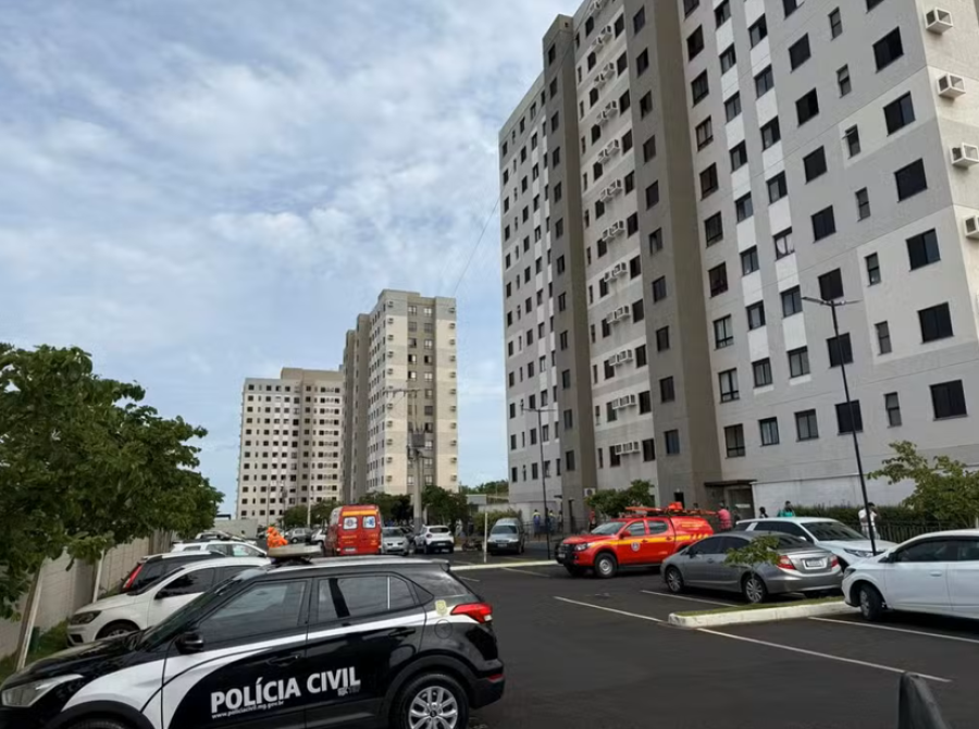 Criança de 5 anos morre após cair do 12º andar de prédio em Uberlândia; polícia investiga circunstâncias
