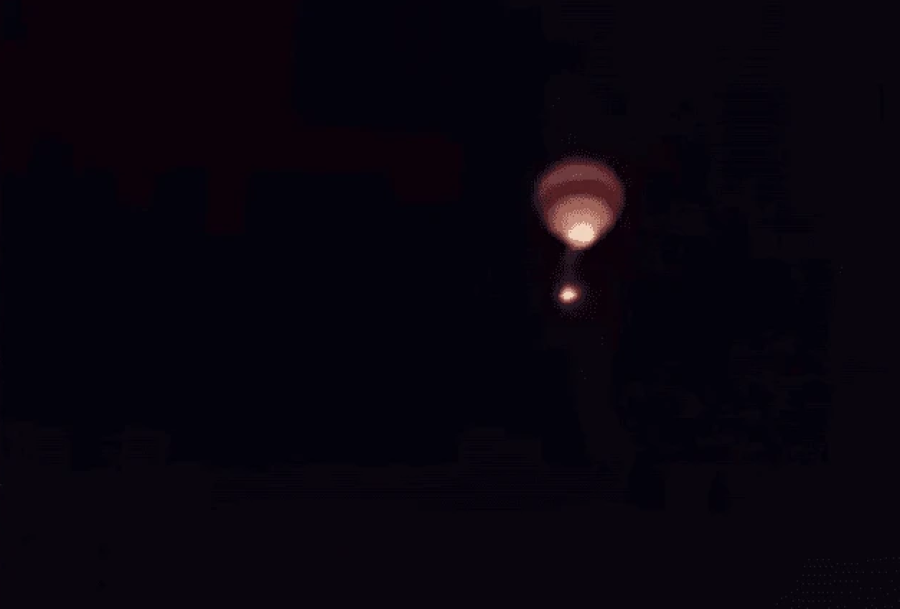 Balão cai sobre condomínio e provoca incêndio em Jacarepaguá, no Rio de Janeiro