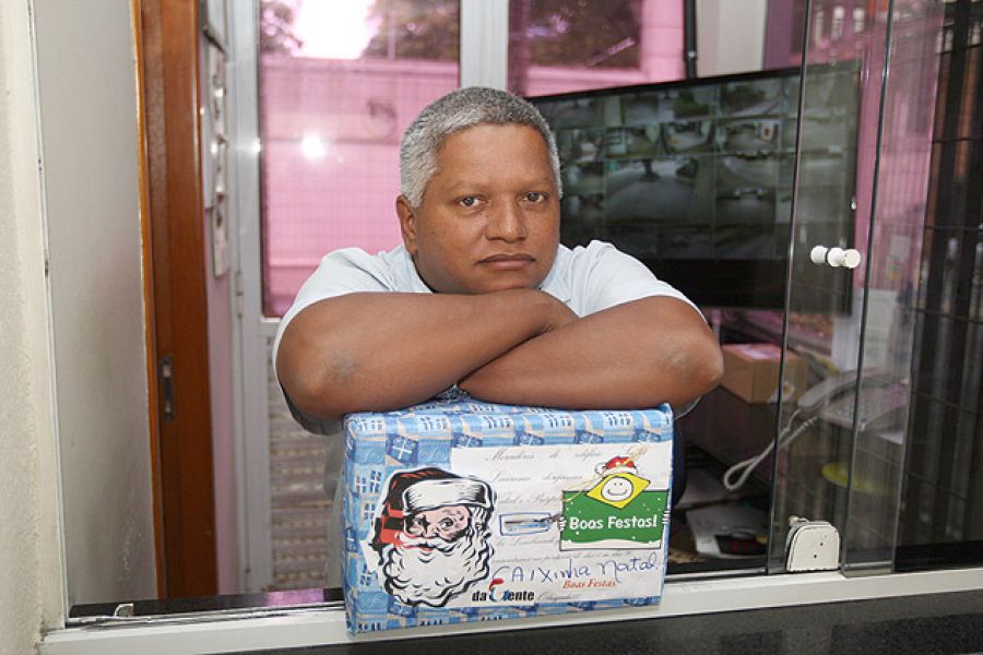 Caixinha de Natal em condomínios: especialista orienta moradores e síndicos para evitar constrangimentos