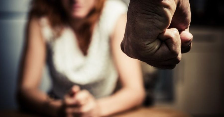 Casos de violência contra mulheres revelam omissão e reforçam papel dos condomínios nas denúncias