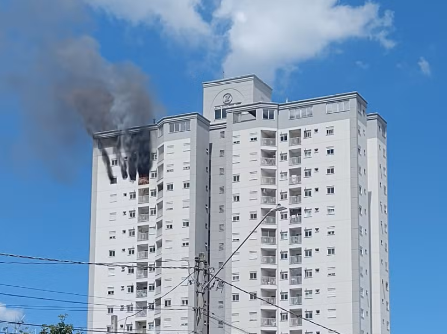 Incêndio em apartamento no 14º andar mata três pessoas e dois animais em Piracicaba