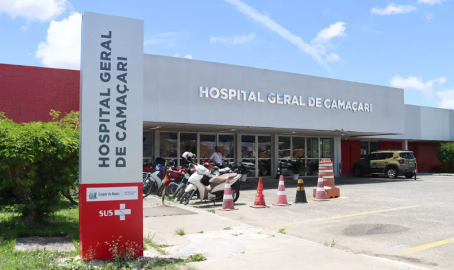 Trabalhadores feridos em atropelamento dentro de condomínio de luxo em Guarajuba seguem internados no HGC