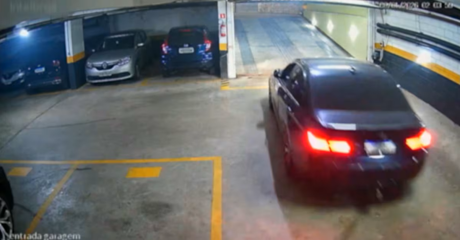 Trio invade condomínio e rouba carro de luxo na garagem em São Bernardo do Campo