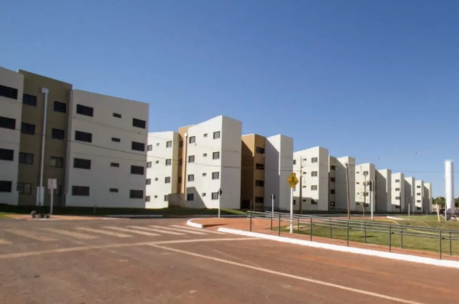 Idosa alcoolizada é detida por som alto e desobediência em condomínio de Campo Grande