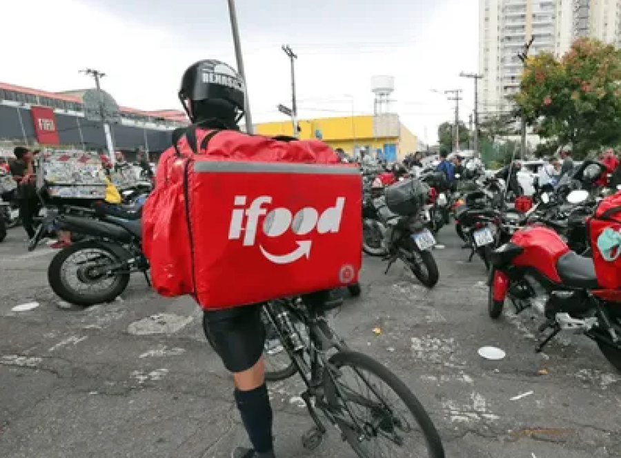 Discussão entre porteiro e entregador termina em confusão e mobiliza polícia em condomínio