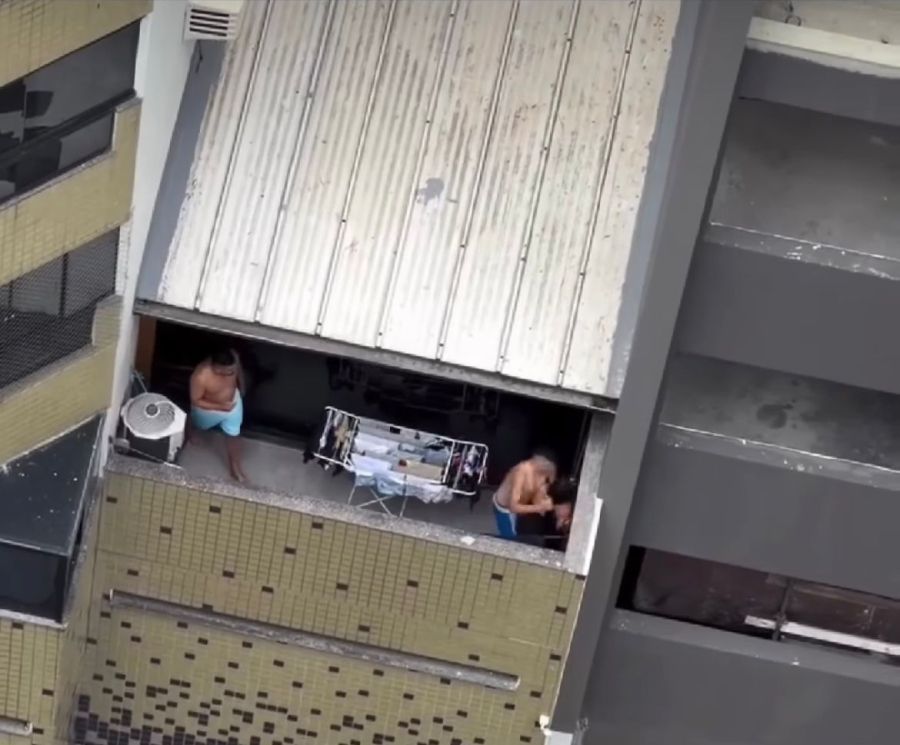 Vídeo flagra agressão doméstica em prédio e homem é preso em Balneário Camboriú