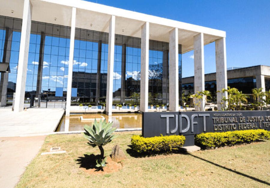 TJDFT condena condomínio a pagar R$ 4 mil por negativação indevida no Serasa em Brasília