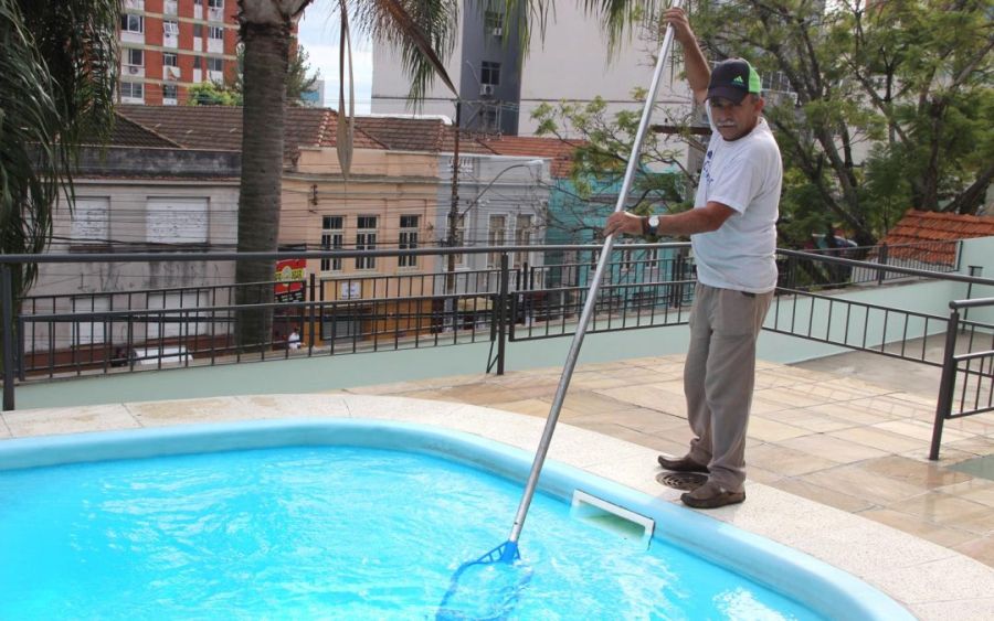 Perguntas e respostas sobre cuidados com piscinas em condomínios