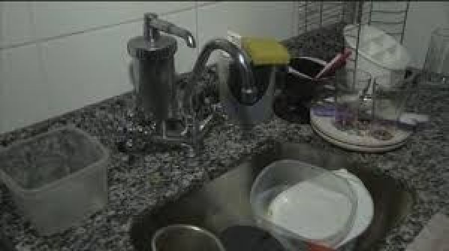 Rompimento de cano alaga condomínio na zona sul de São Paulo e deixa moradores sem água