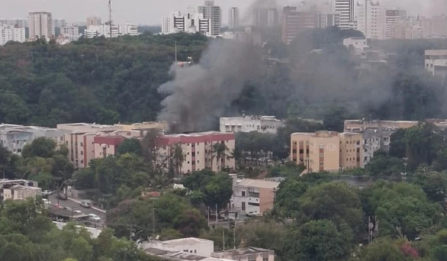 Parte de prédio desaba após explosão por vazamento de gás e incêndio no Stiep em Salvador