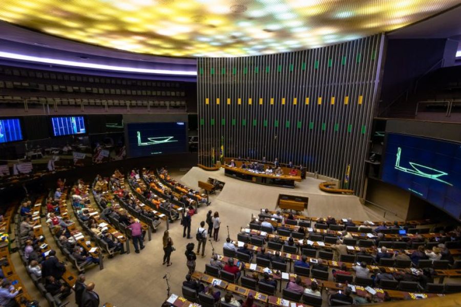Projeto na câmara propõe que condomínios comuniquem indícios de violência doméstica à polícia