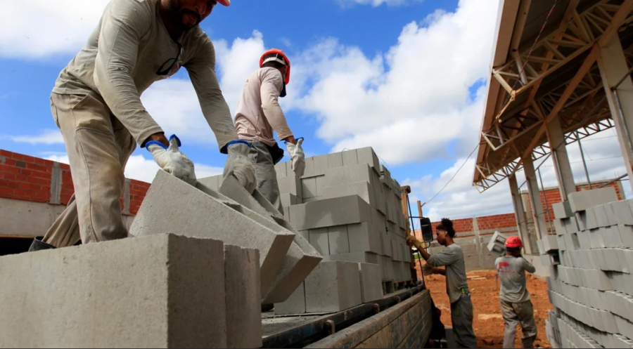 PIB 2025 cresce 2,3% mas consumo começa a estagnar e construção recua