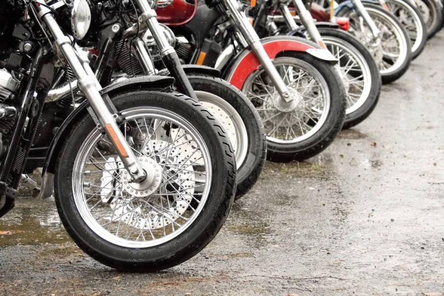Condomínio pode regular motos nas garagens e estabelecer regras claras para estacionamento de motocicletas