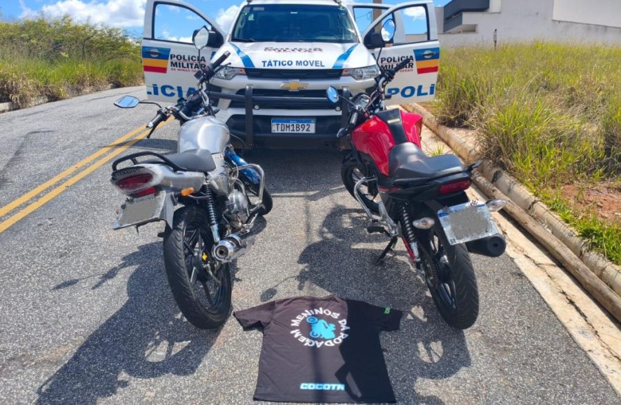 Jovens são presos após manobras perigosas com motos em condomínio em Barbacena (MG)