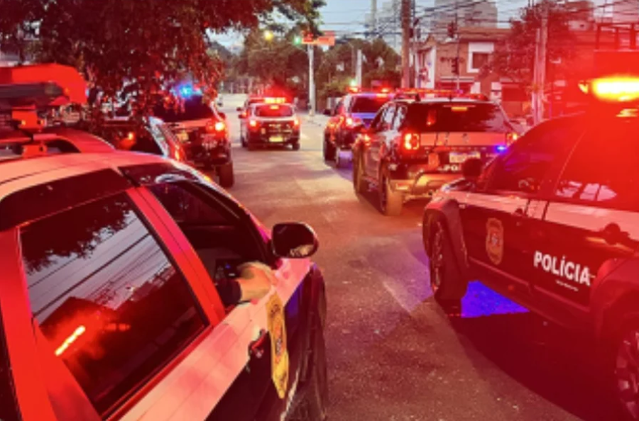 Criminosos invadem condomínio de luxo, fazem moradores reféns e levam R$ 33 mil em São Paulo