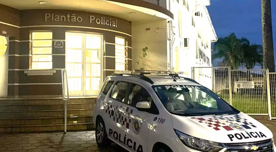 Homem é preso após disparar carabina e danificar casas em condomínio de Avaré (SP)