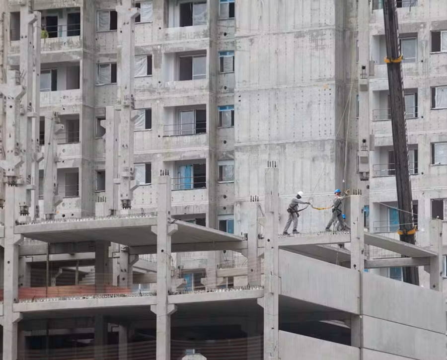 Incorporadoras mudam projetos e métodos construtivos diante da falta de mão de obra