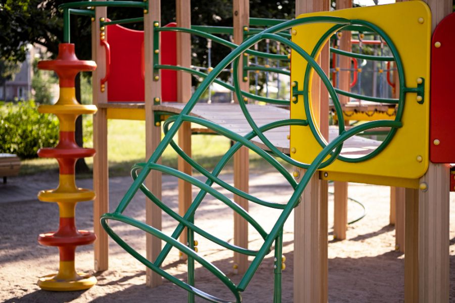 Dicas de segurança infantil em condomínios nas férias