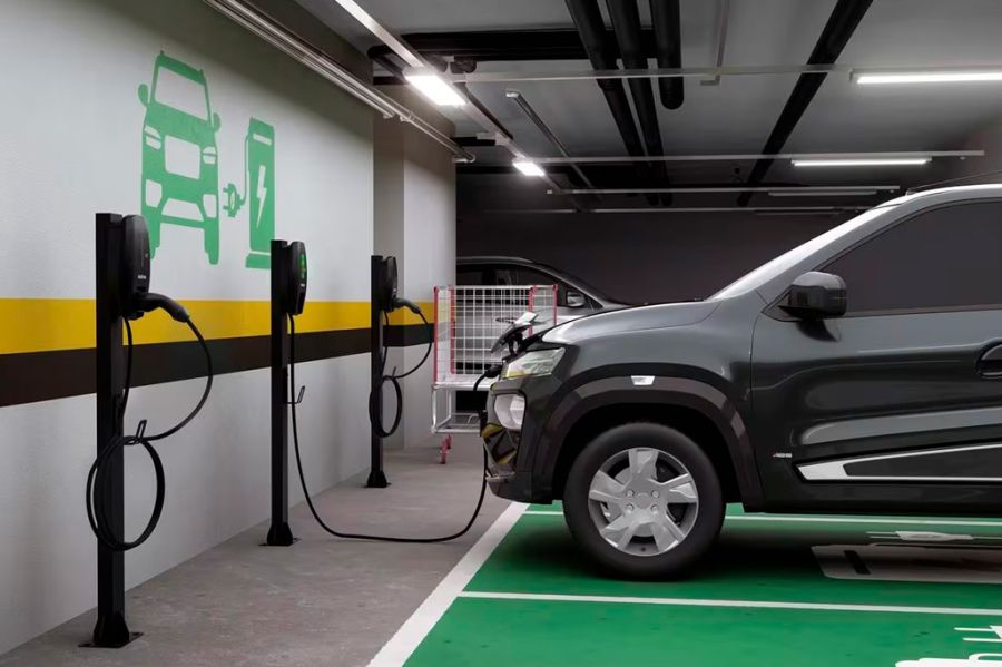 Carros elétricos em condomínios desafiam regras de recarga e gestão