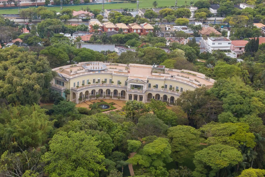 Imóveis de luxo em São Paulo valorizam até dez vezes mais que a média em três anos