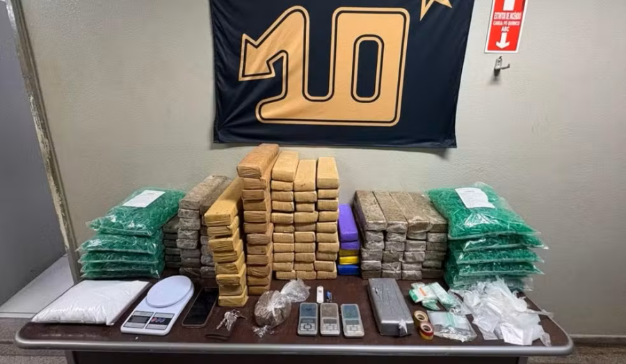 Polícia apreende 100 tijolos de maconha em condomínio e prende suspeito em Piracicaba (SP)