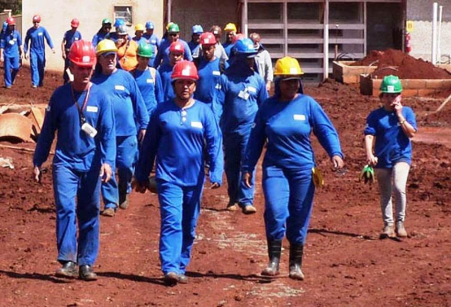 Mulheres conquistam espaço na construção civil e já atuam em grandes obras
