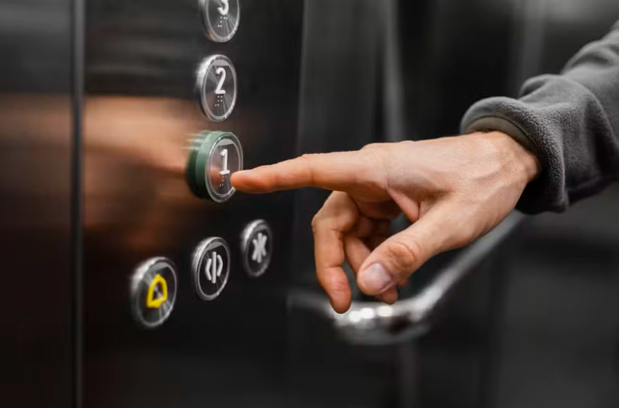 Participante erra pergunta sobre botão de elevador no Show do Milhão e caso viraliza