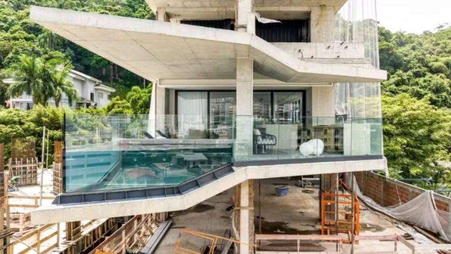 Piscinas de luxo suspensas e aquecidas em SC