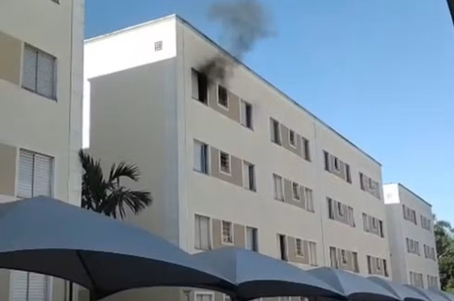 Carregador sobre colchão provoca princípio de incêndio em apartamento de Piracicaba (SP)