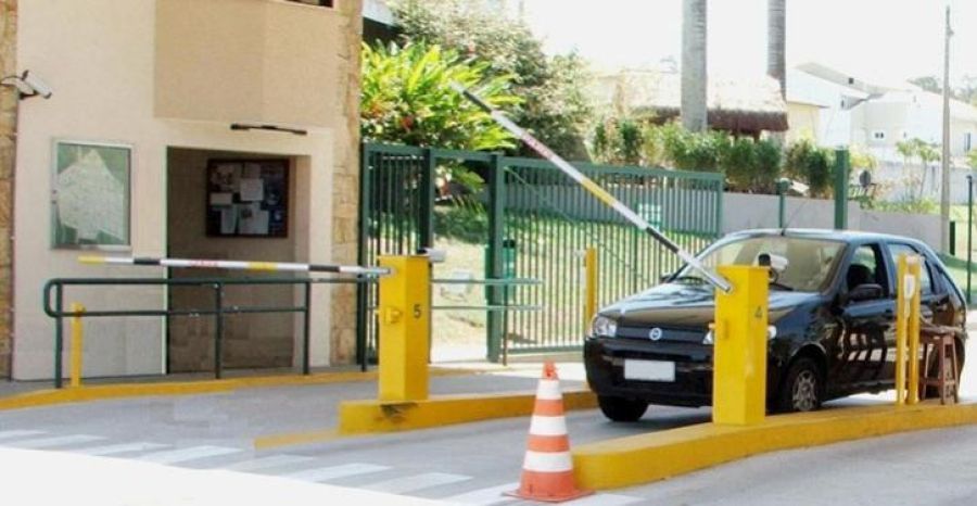 Trânsito de veículos e pedestres em condomínios é responsabilidade de todos, alerta especialista