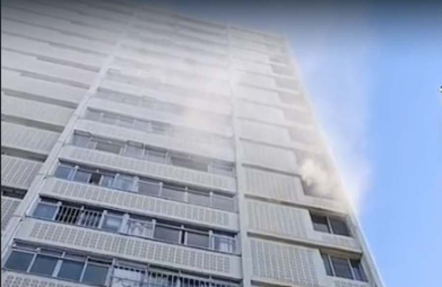 Morador e porteiro são intoxicados por fumaça após incêndio em apartamento de condomínio