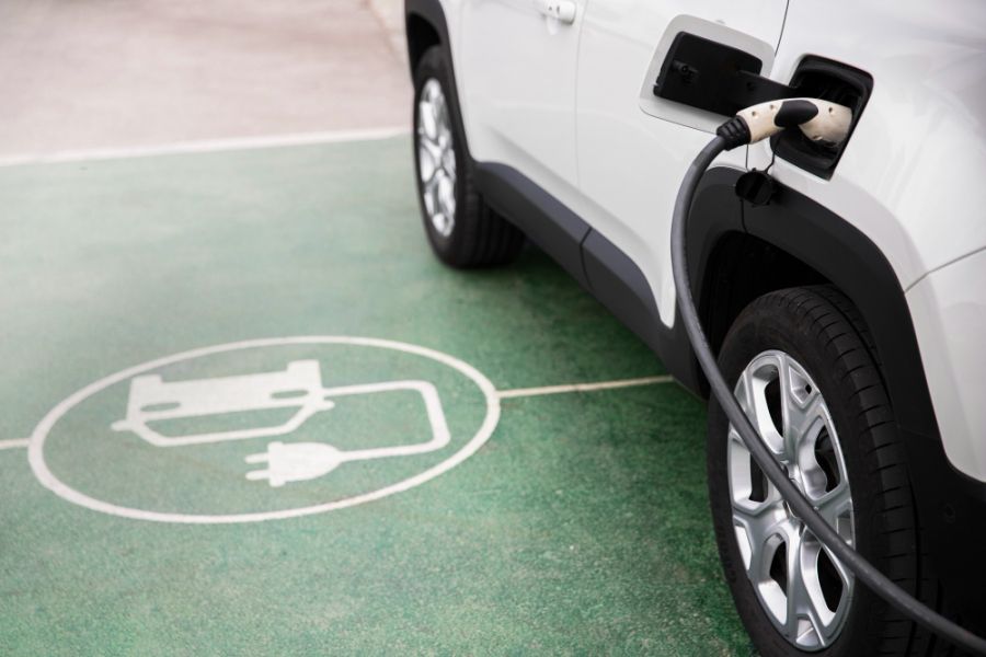 Carros elétricos: projeto de lei quer preparar condomínios de Cuiabá para nova demanda