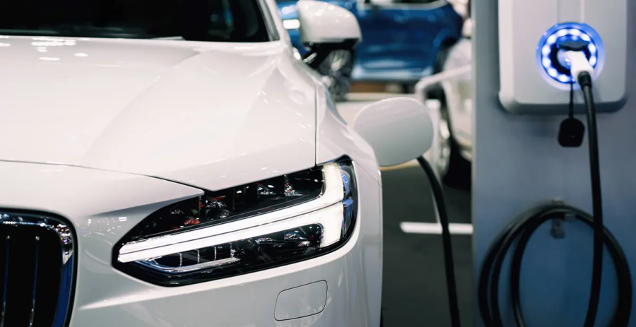 Lei garante instalação de carregadores para carros elétricos em condomínios do Espírito Santo