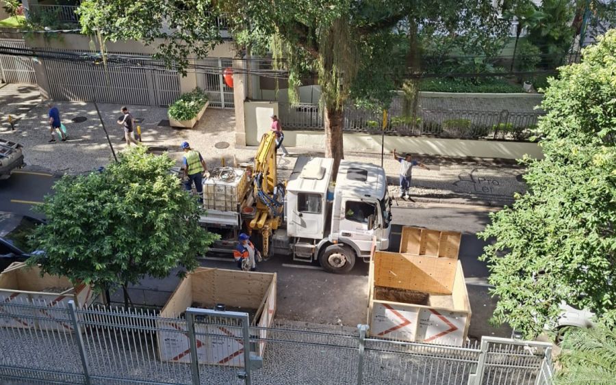 Falta de gás afeta diversos condomínios em rua de Laranjeiras e revolta moradores