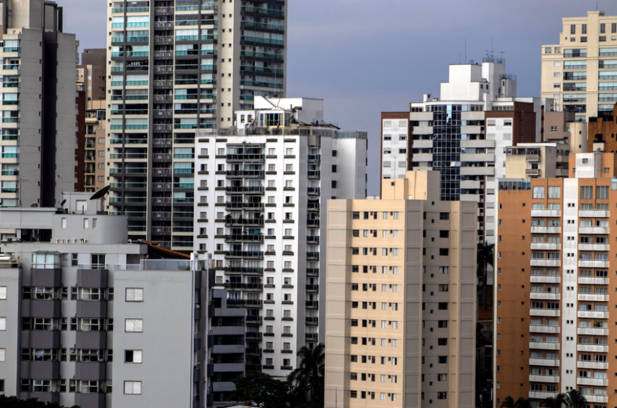 Fim da escala 6x1 pode elevar preço dos imóveis em 5,5%, alerta Abrainc