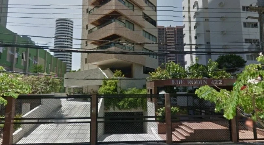 Promotora de justiça tem apartamento invadido e furtado em edifício de luxo no Recife