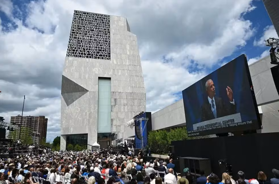 Prédio dedicado a Obama recebe críticas por arquitetura considerada uma das mais feias do mundo